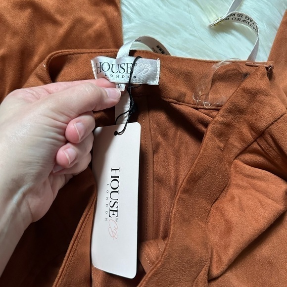 HOUSE OF CB Sazan Tan Stretch Suedette Leggings - Picture 3 of 3